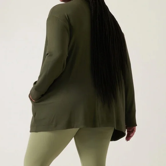 Athleta Olive Green Pranayama Restore Wrap Size 1X - Picture 2 of 10